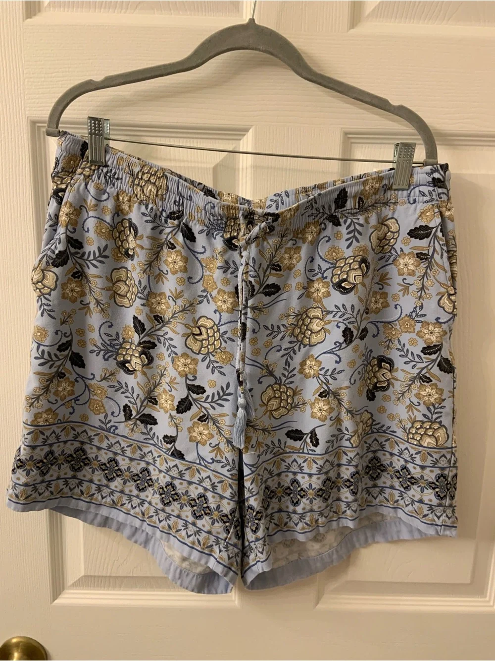 J. Jill Light Blue Floral Drawstring Bermudas